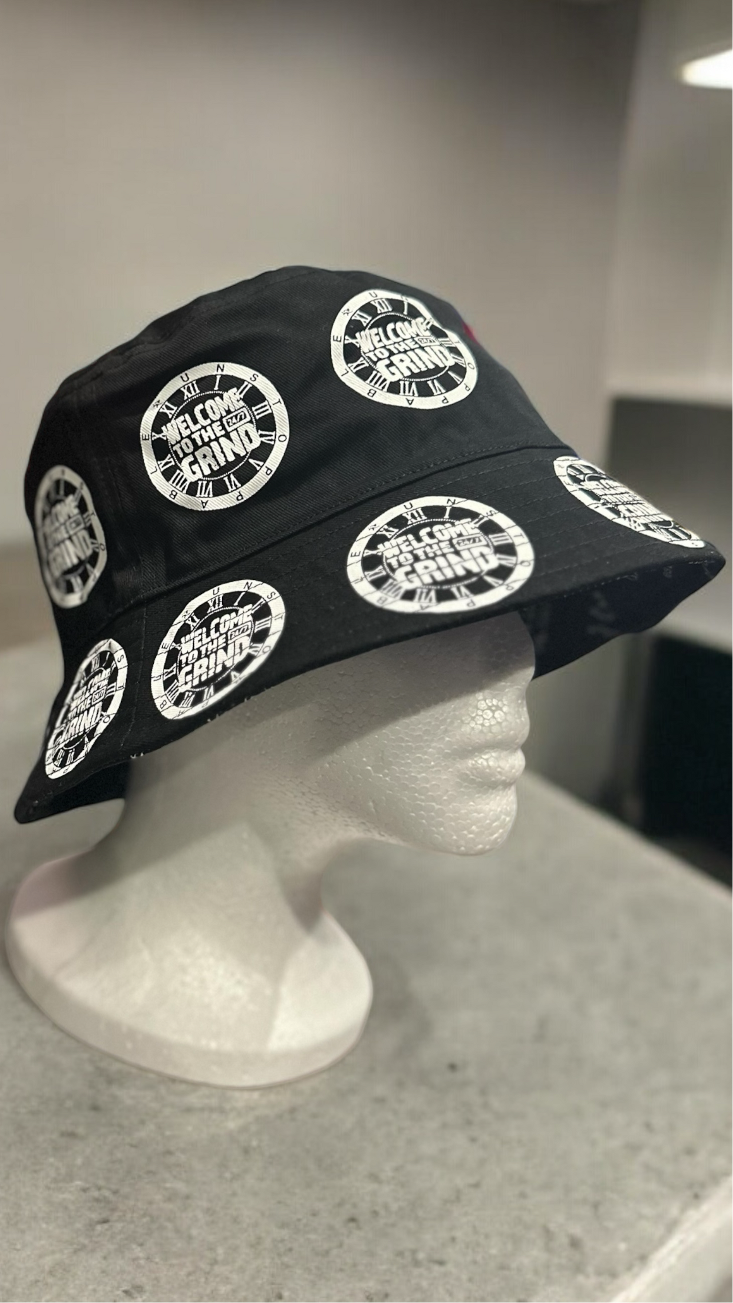 White🔛Black Reversible Bucket🪣